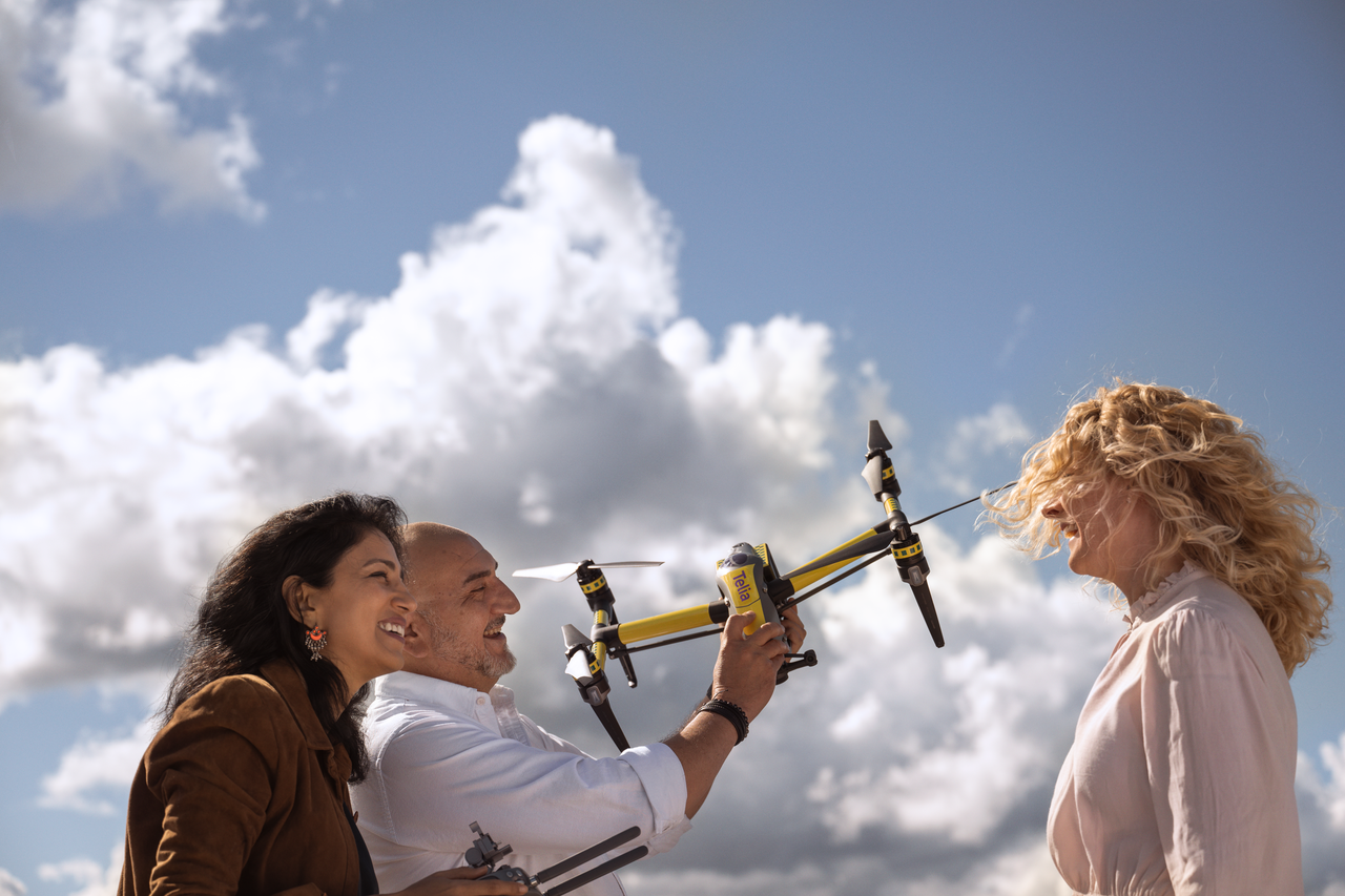 Telia image of people